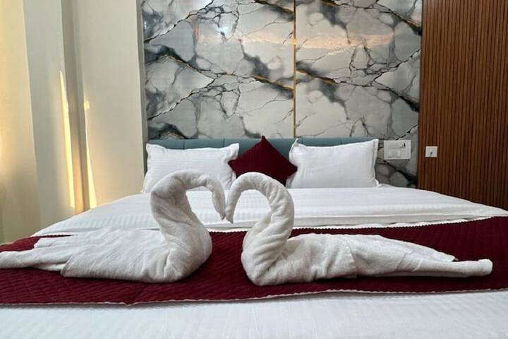 Room 3 of 8