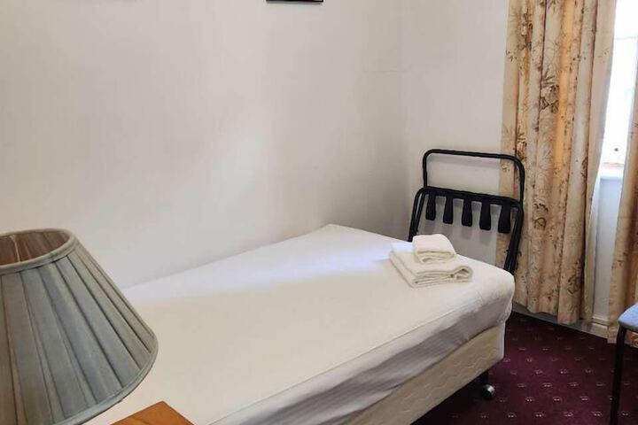 Room 7 of 30