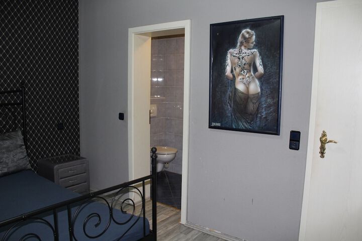 Room 21 of 26