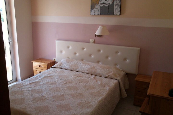Room 9 of 44