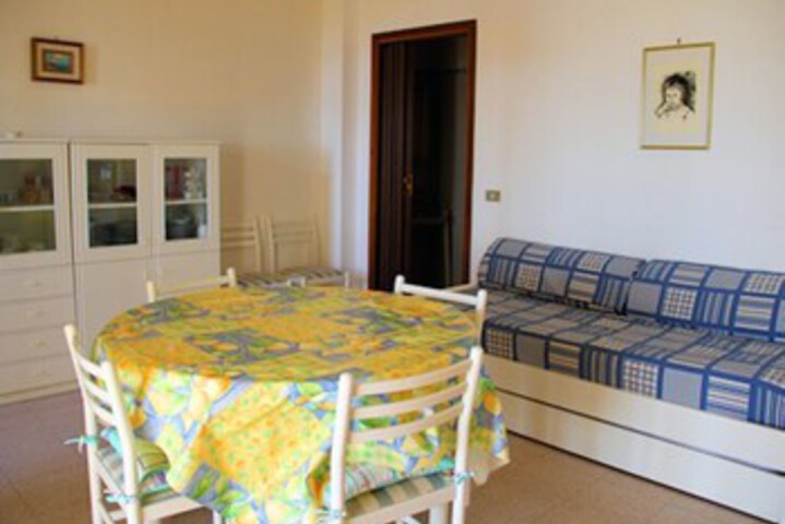 Room 9 of 40