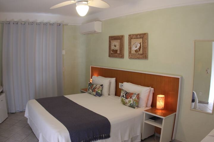 Room 4 of 40
