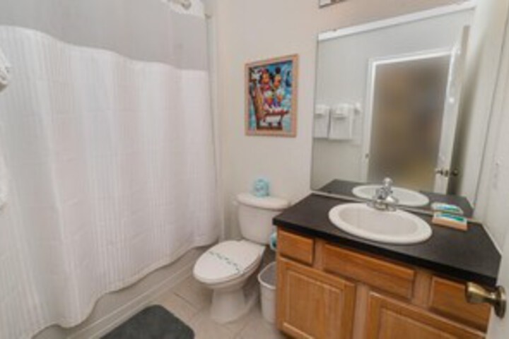 Room 3 of 40