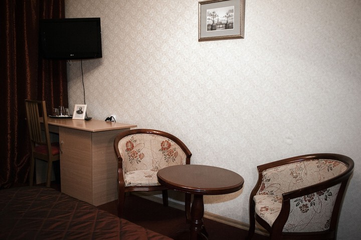 Room 11 of 45