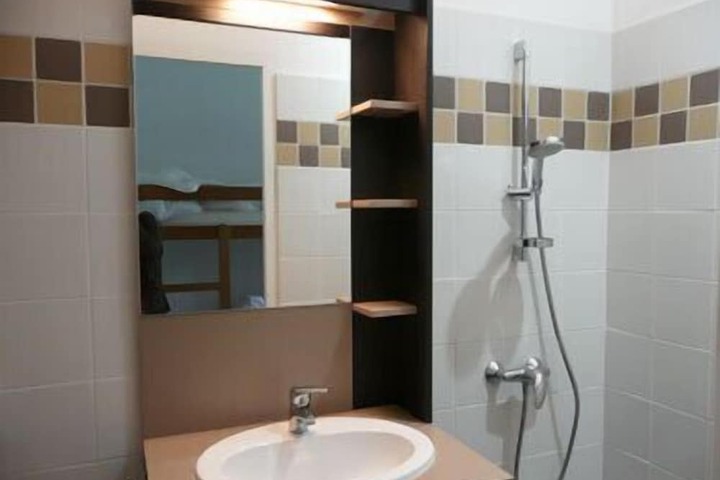 Room 43 of 68