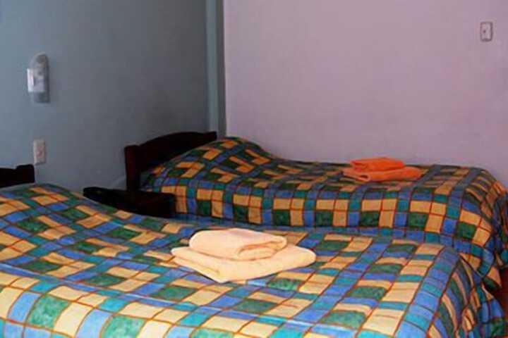 Room 10 of 32