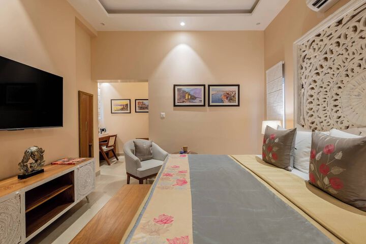 Room 40 of 226