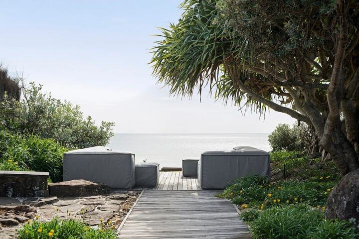 Sundeck 21 of 24