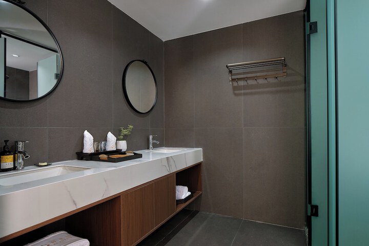 Room 40 of 49