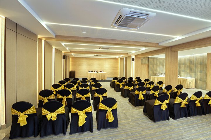 Ballroom/Hall 50 of 57