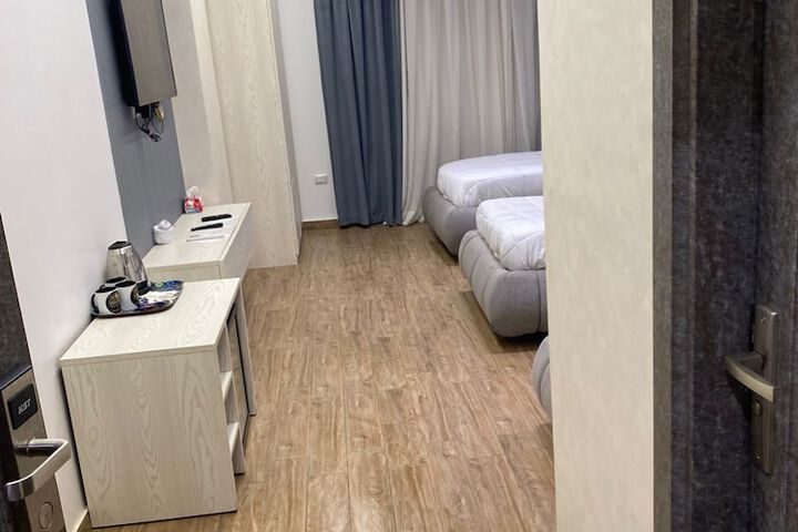 Room 12 of 23