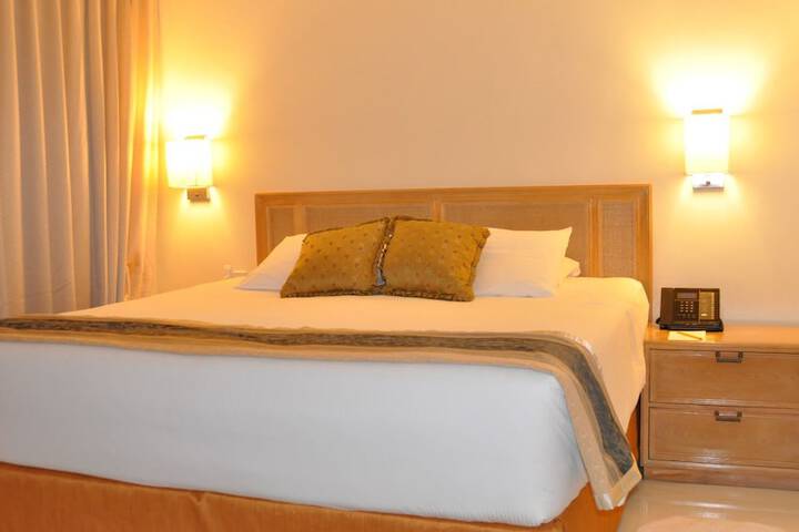 Room 5 of 30