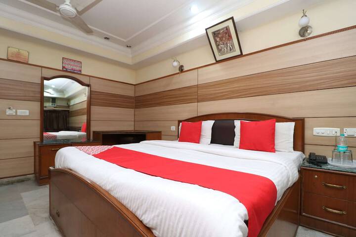Room 28 of 31