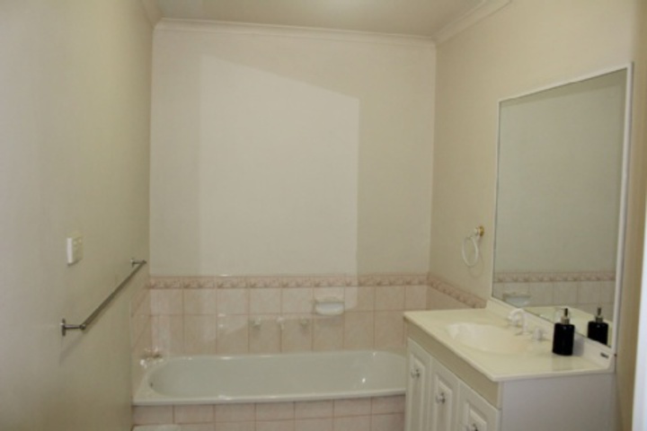 Room 180 of 228