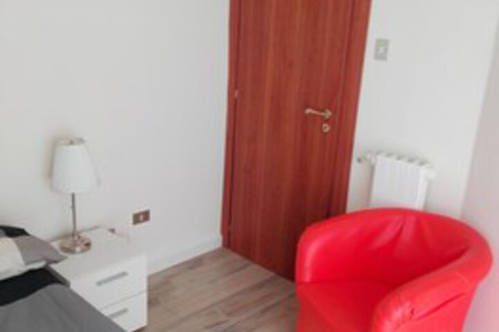 Room 16 of 16