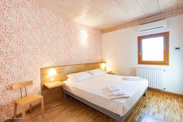 Room 64 of 161