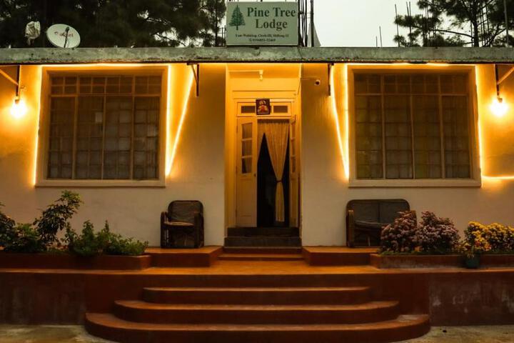 Pine Tree Lodge