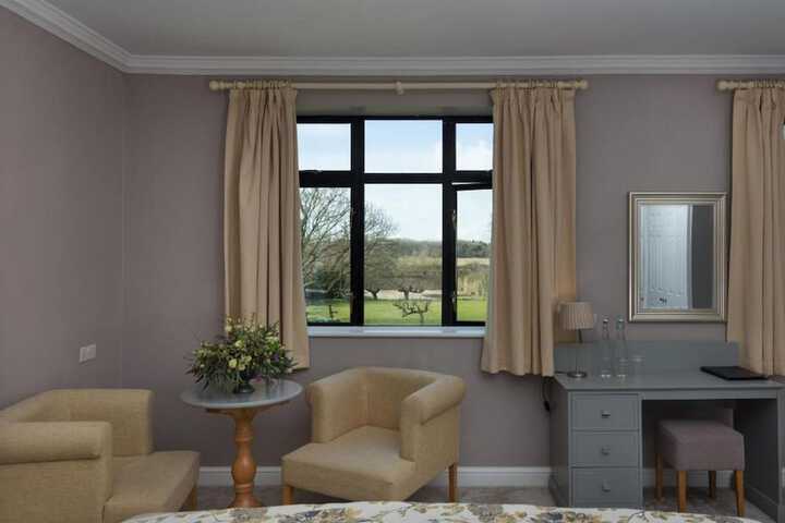 Room 4 of 49