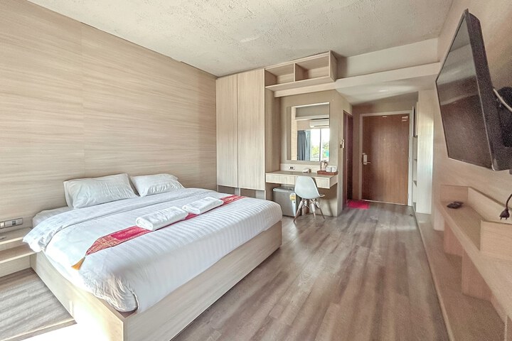 Room 7 of 17