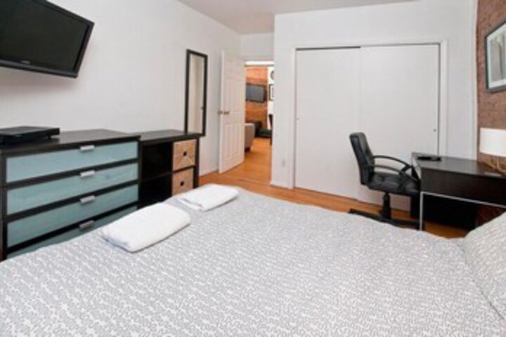 Room 30 of 46