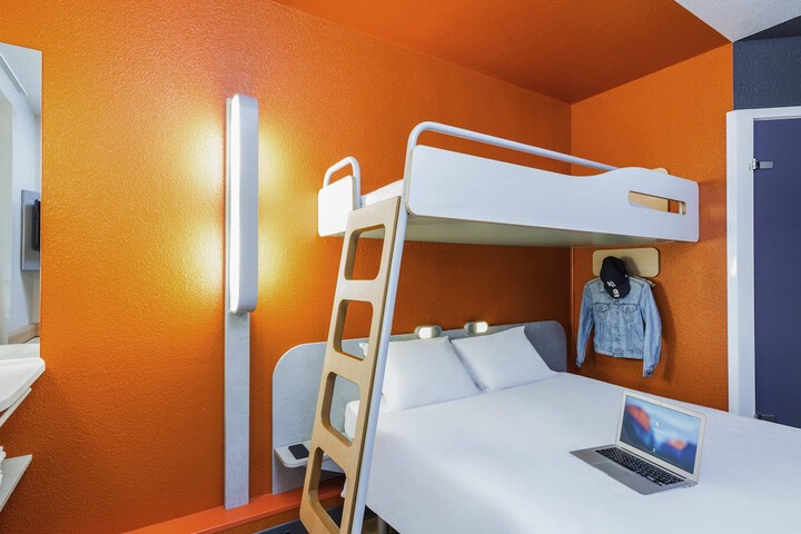 Room 22 of 51