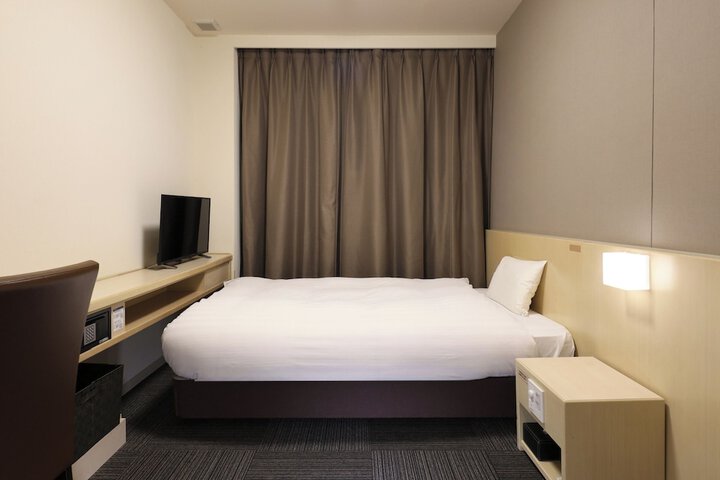 Room 10 of 52