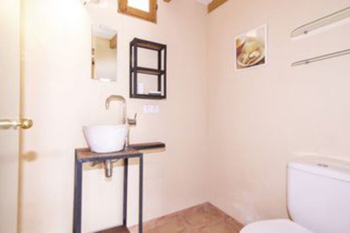 Room 4 of 20