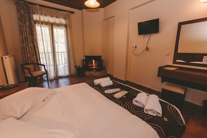 Room 12 of 36