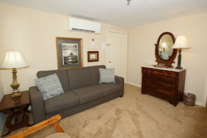Room 86 of 253