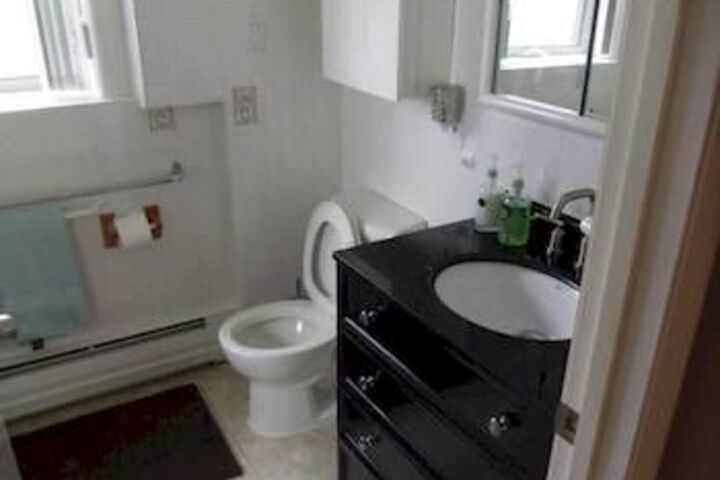Room 2 of 7