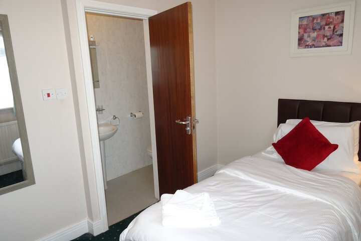 Room 5 of 52