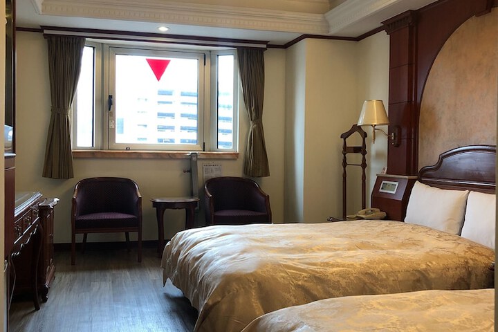 Room 9 of 56