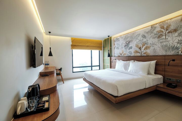 Room 32 of 141