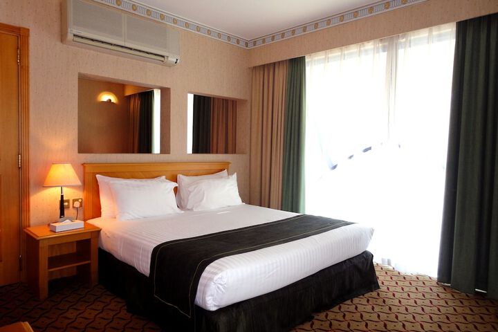 Room 19 of 71