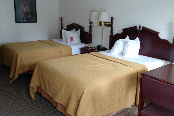 2 Double Beds (2 of 16)