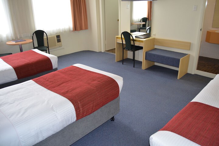 Room 7 of 49
