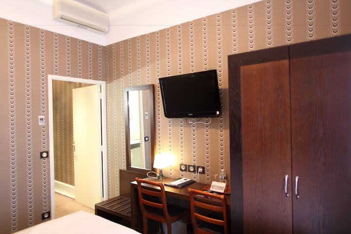 Room 29 of 79