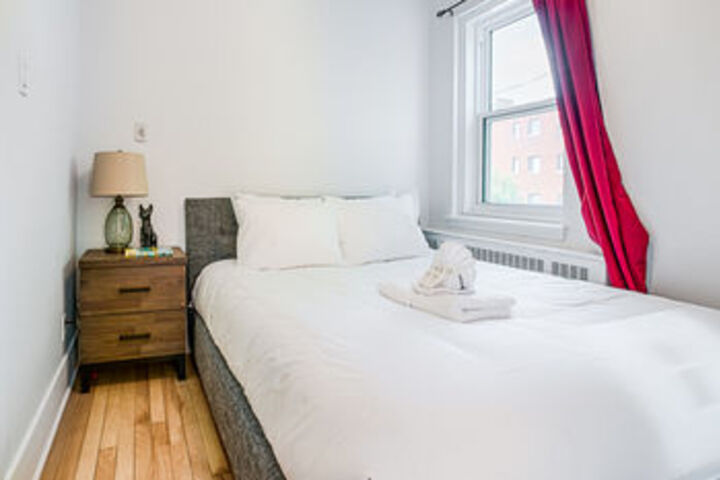 Room 7 of 19