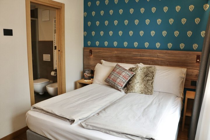 Room 42 of 131