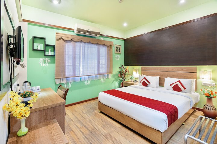 Room 10 of 36