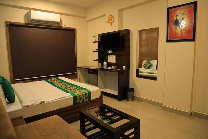 Room 8 of 17