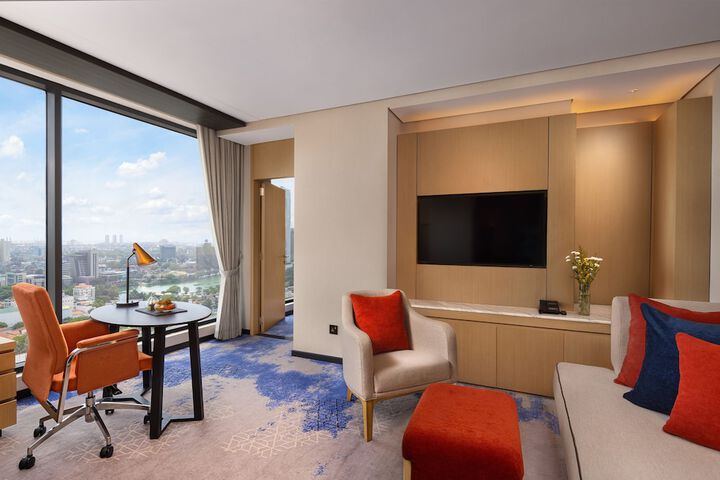 Room 44 of 90