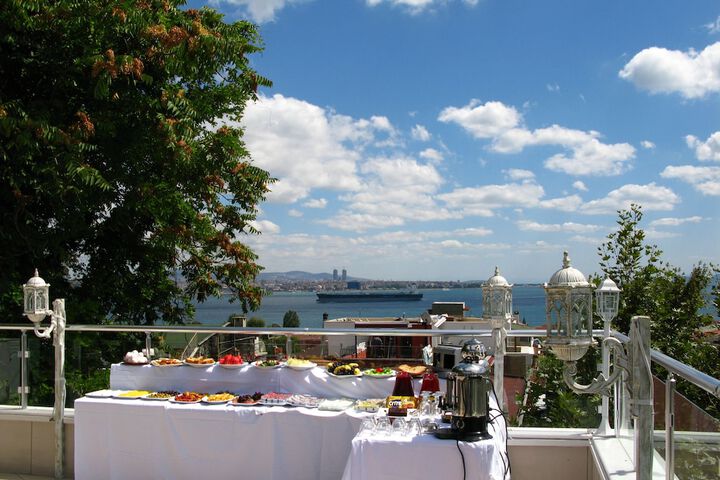 Dining 55 of 65