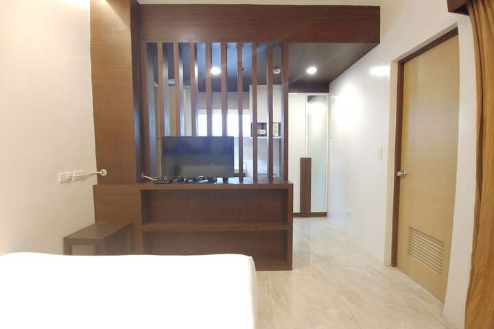 Room 9 of 55