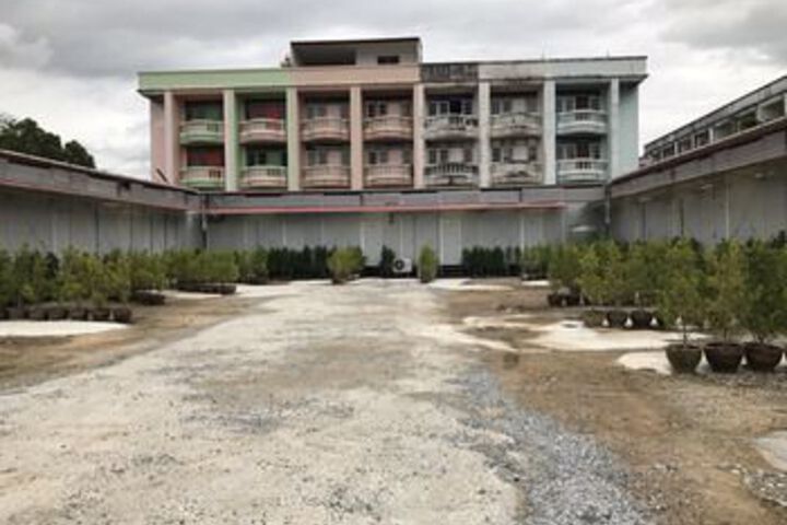 Property Grounds 11 of 12