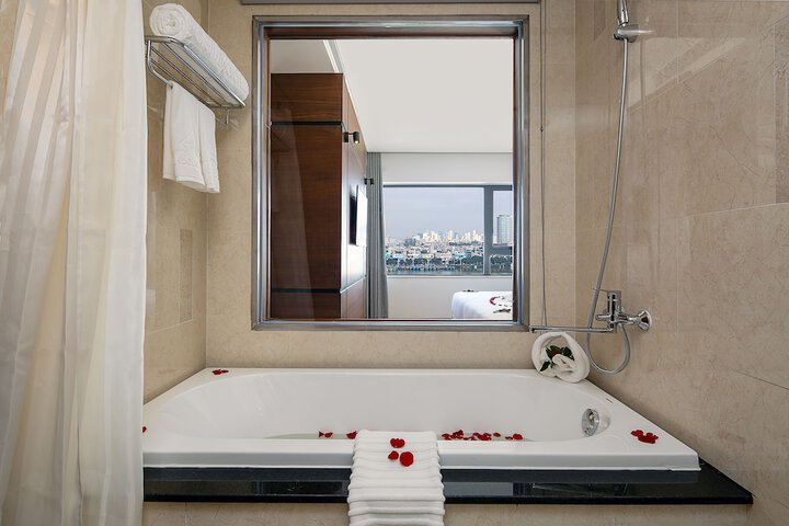 Room 42 of 68