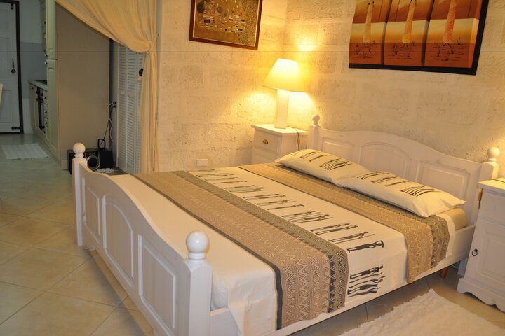 Room 3 of 25