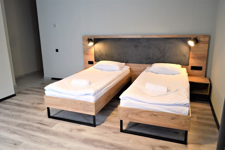 Room 4 of 49