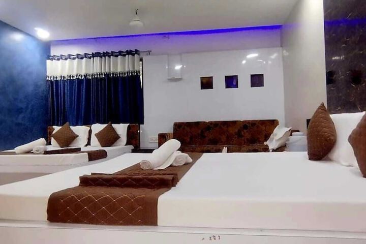 Room 8 of 23