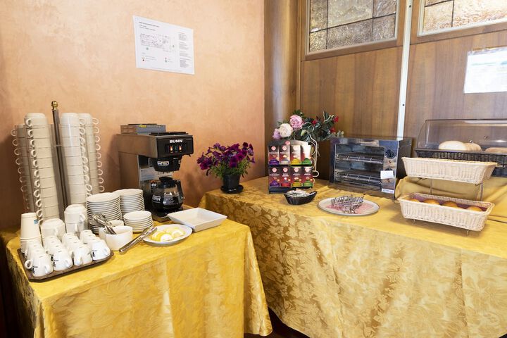 Breakfast/Coffee Service 37 of 41